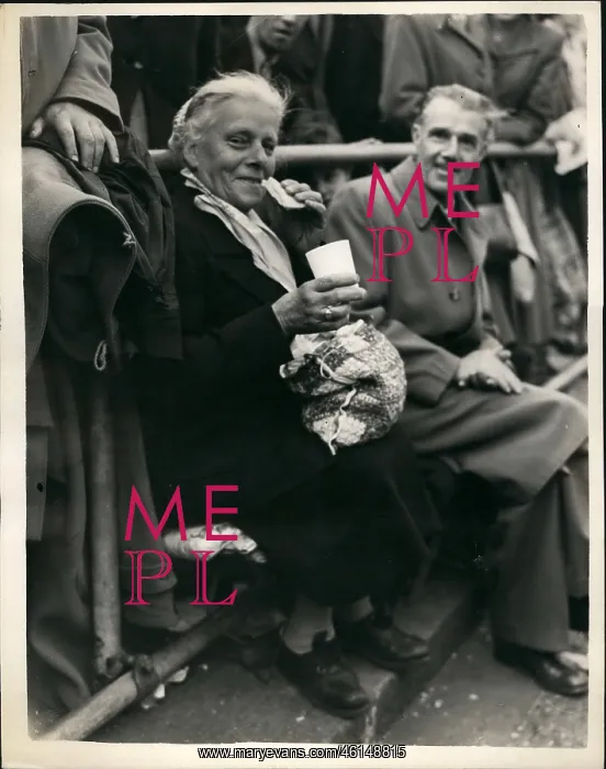 : People waiting for Coronation procession, Central London : People waiting for Coronation procession, Central London