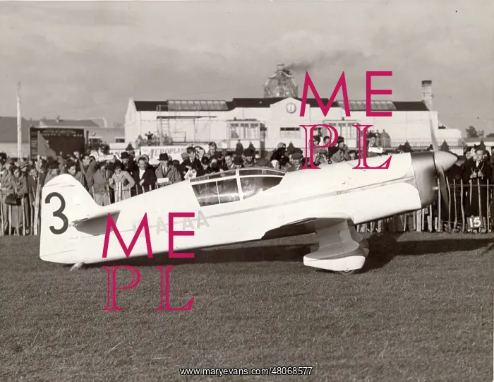 : Percival E3H Mew Gull, G-AFAA, at Hatfield : Percival E3H Mew Gull, G-AFAA, at Hatfield