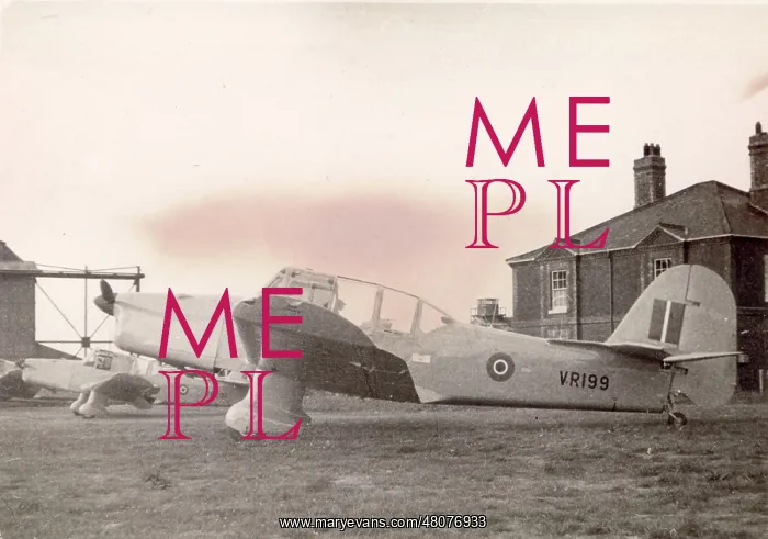 : Two Percival Prentice T1s, VR199 and VR201 : Two Percival Prentice T1s, VR199 and VR201