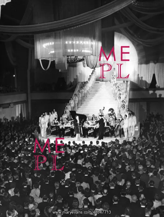 : Performance by Zarah Leander, 1939 : Performance by Zarah Leander, 1939