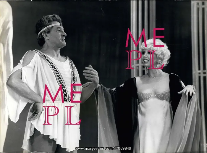 : Performers in the operetta Phi Phi, Paris : Performers in the operetta Phi Phi, Paris