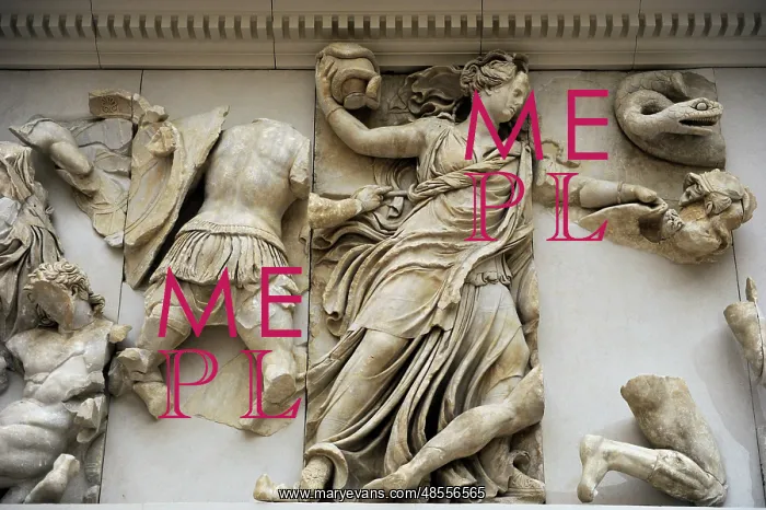 : Pergamon Altar. Probably goddess Nyx or one of the Erinyes h : Pergamon Altar. Probably goddess Nyx or one of the Erinyes h