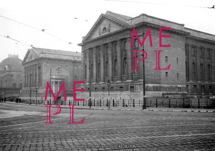 : The Pergamon and Kaiser-Friedrich Museum, 1944 : The Pergamon and Kaiser-Friedrich Museum, 1944