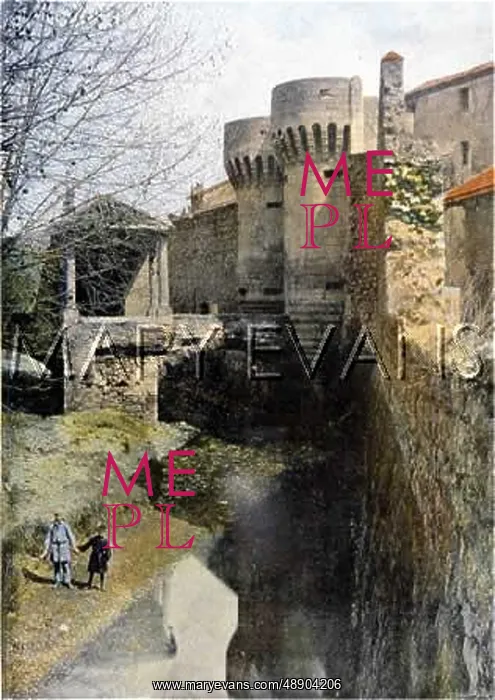 : PERNES LES FONTAINES : PERNES LES FONTAINES