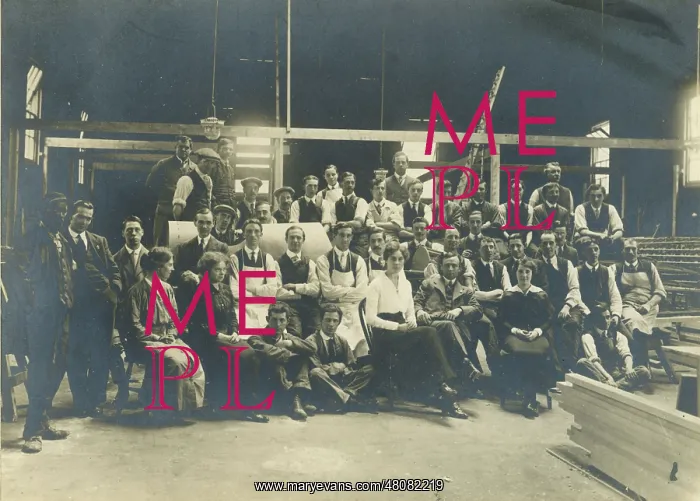 : Personnel of the Whitehead Aircraft Co grouped around th : Personnel of the Whitehead Aircraft Co grouped around th