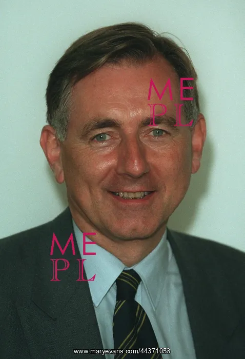  : Peter Bottomley MP