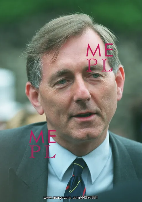  : Peter Bottomley MP