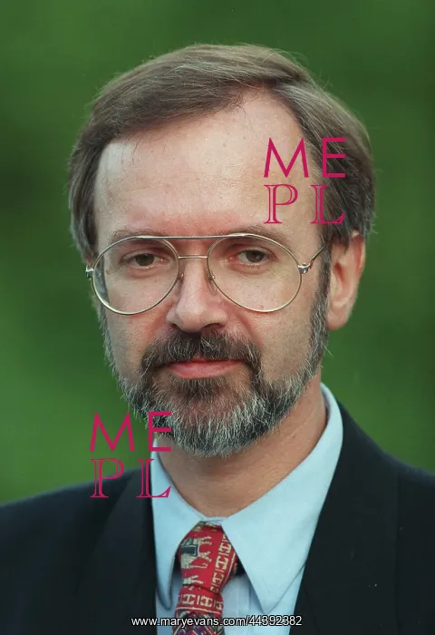  : Peter Hausmann