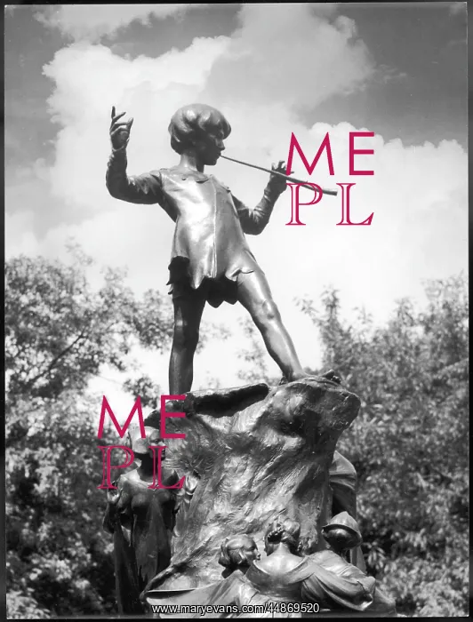 : PETER PAN STATUE : PETER PAN STATUE