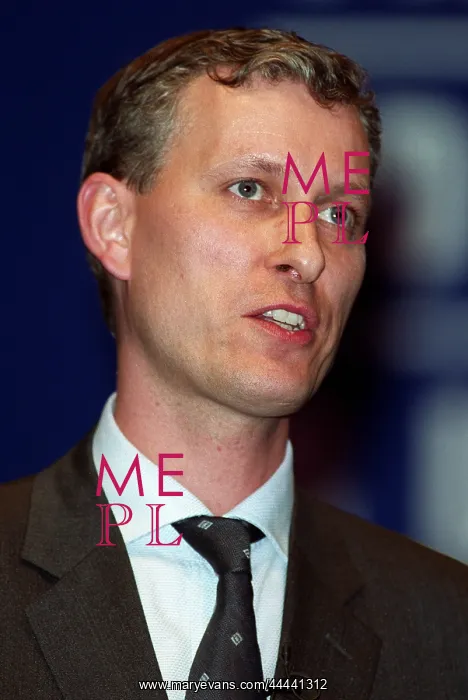  : Peter Sondergaard