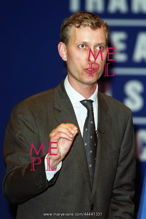  : Peter Sondergaard
