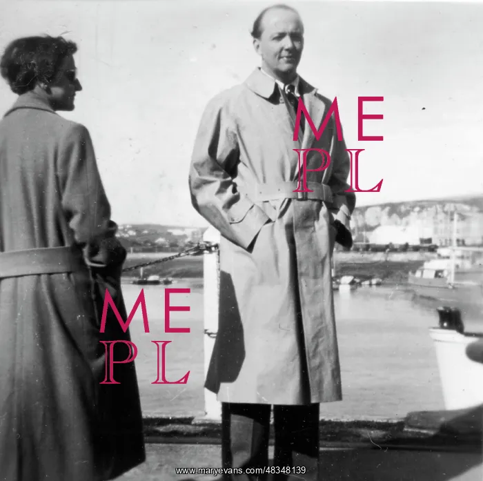 : Peter Thorneycroft boarding a ferry : Peter Thorneycroft boarding a ferry