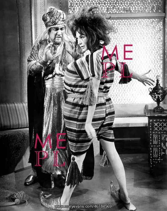 : Peter Ustinov - Shirley MacLaine : Peter Ustinov - Shirley MacLaine