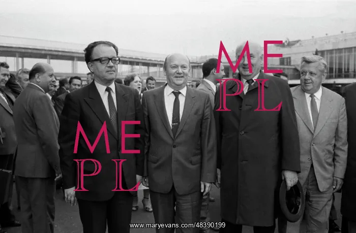 : Peter Varkonyi Visits USSR : Peter Varkonyi Visits USSR