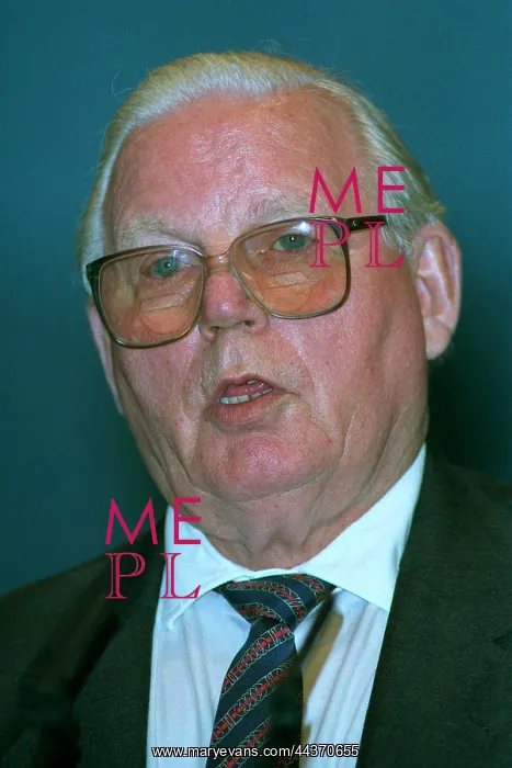  : Peter Wallenberg
