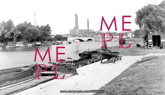  : Peterborough, River Nene 1952