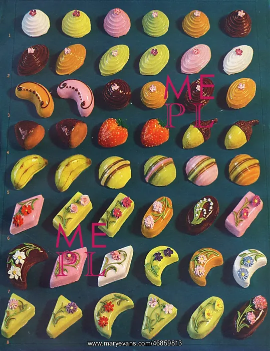  : Petits Fours Glace spread