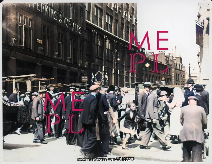 : PETTICOAT LANE 1930S : PETTICOAT LANE 1930S