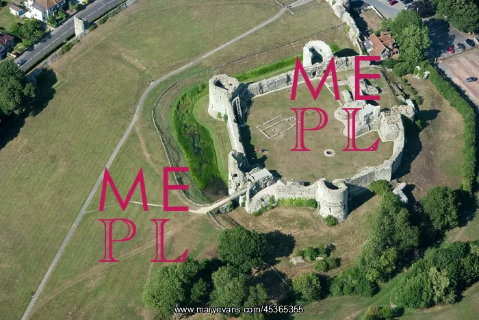 : Pevensey Castle : Pevensey Castle