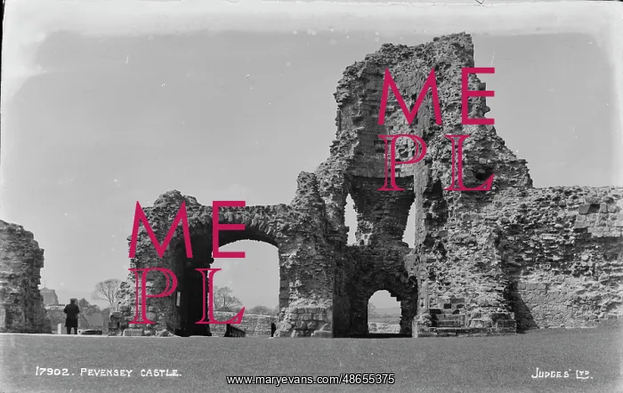 : Pevensey Castle Ruins : Pevensey Castle Ruins