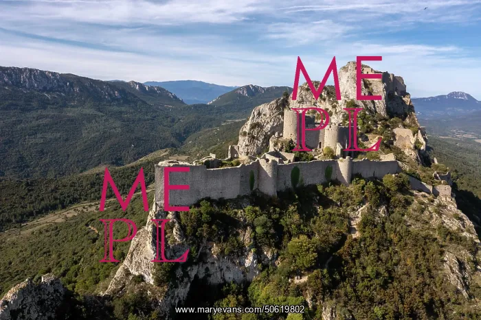 : Peyrepertuse Castle, Duilhac-sous-Peyrepertuse, Aude, France : Peyrepertuse Castle, Duilhac-sous-Peyrepertuse, Aude, France