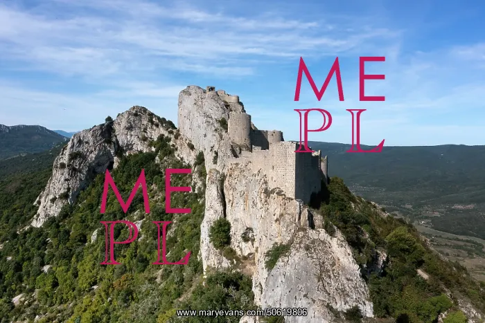: Peyrepertuse Castle, Duilhac-sous-Peyrepertuse, Aude, France : Peyrepertuse Castle, Duilhac-sous-Peyrepertuse, Aude, France