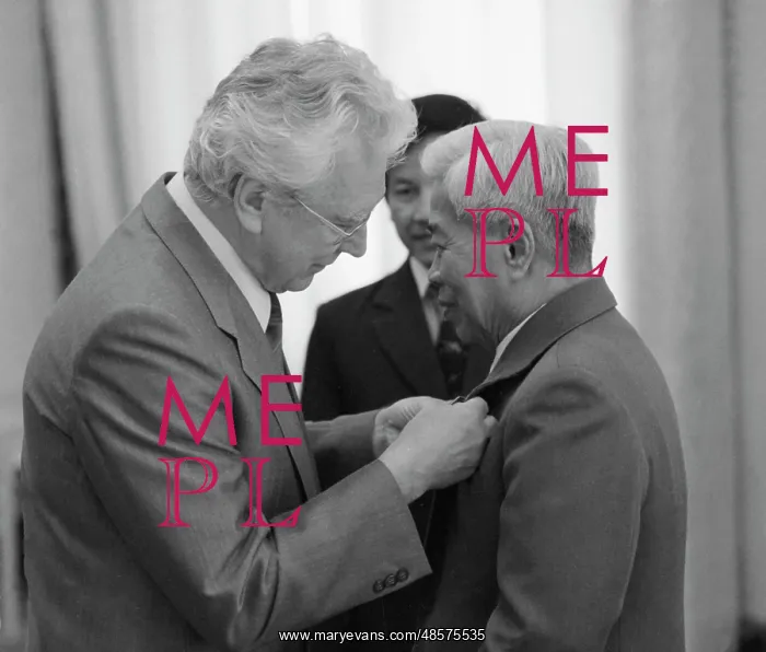 : Pham Hung visits USSR : Pham Hung visits USSR