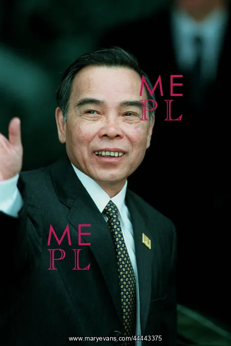  : Phan Van Khai