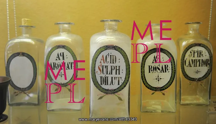  : Pharmaceutical glass containers. 1700. Pharmacy Museum. Turk