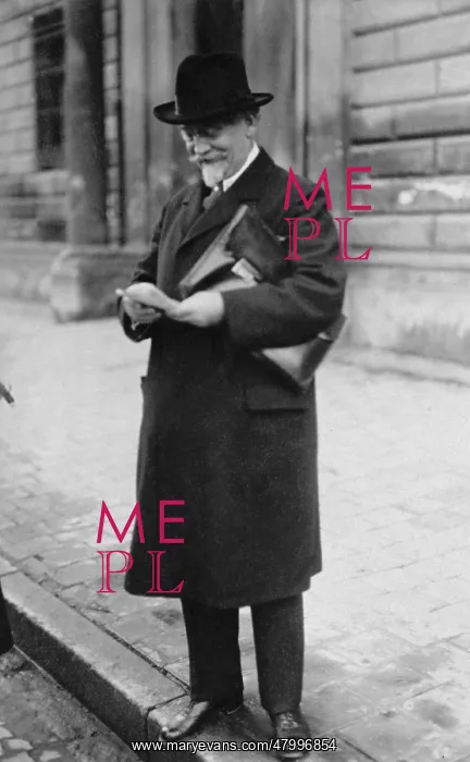 : Philipp Scheidemann (1865-1939) in Munich during the : Philipp Scheidemann (1865-1939) in Munich during the