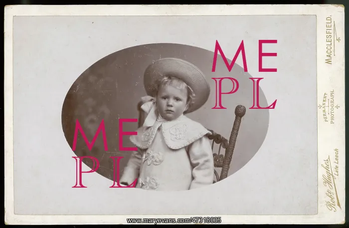: PHOTO / BOY IN SAILOR HAT : PHOTO / BOY IN SAILOR HAT