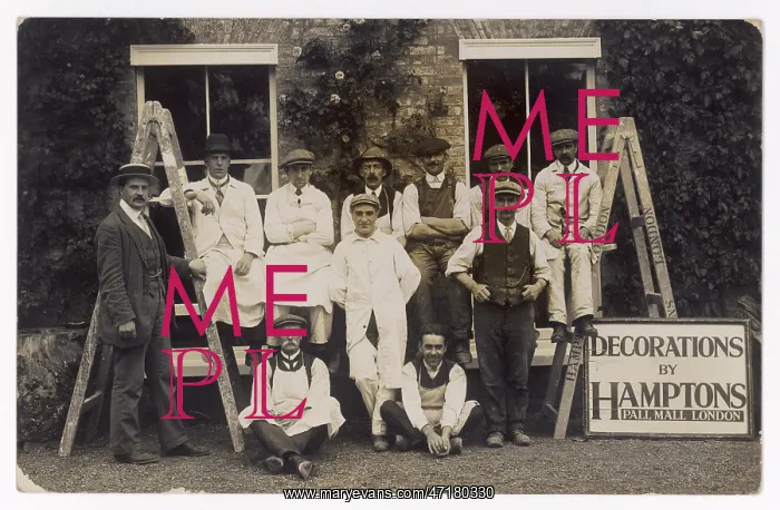  : PHOTO OF DECORATORS / 1905