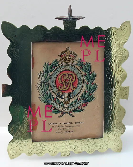 : Photo frame - printed coloured badge of Royal Engineers : Photo frame - printed coloured badge of Royal Engineers