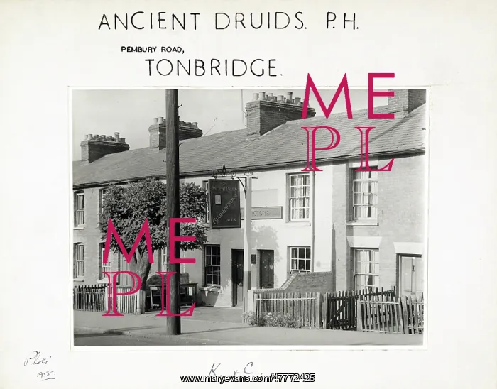 : Photograph of Ancient Druids PH, Tonbridge, Kent : Photograph of Ancient Druids PH, Tonbridge, Kent