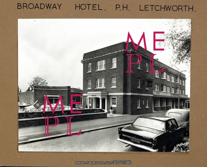 : Photograph of Broadway Hotel, Letchworth, Hertfordshire : Photograph of Broadway Hotel, Letchworth, Hertfordshire