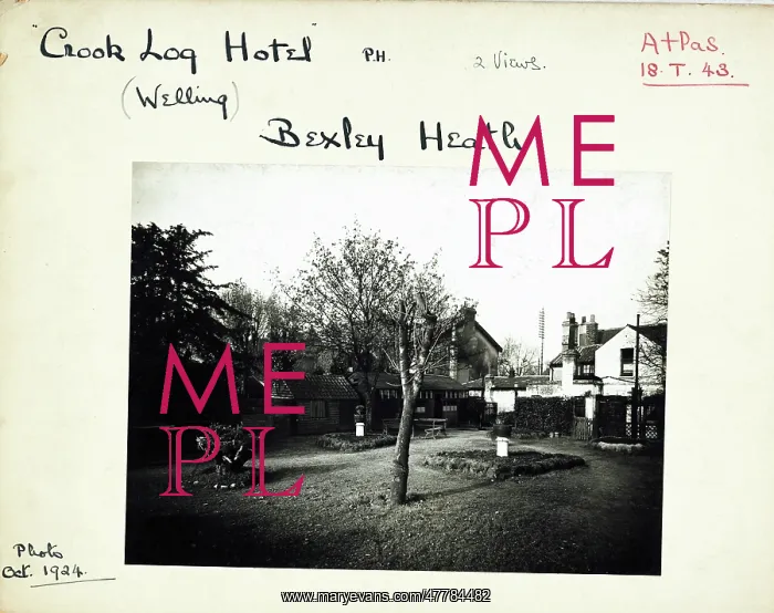 : Photograph of Crook Log PH, Bexleyheath, Greater London : Photograph of Crook Log PH, Bexleyheath, Greater London