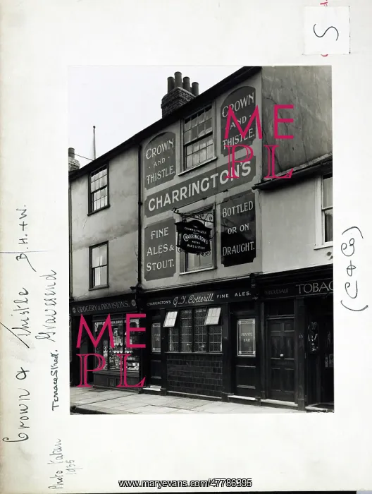 : Photograph of Crown & Thistle PH, Gravesend, Kent : Photograph of Crown & Thistle PH, Gravesend, Kent