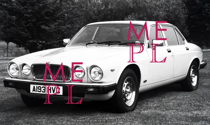 : A photograph of a Jaguar XJ6 : A photograph of a Jaguar XJ6