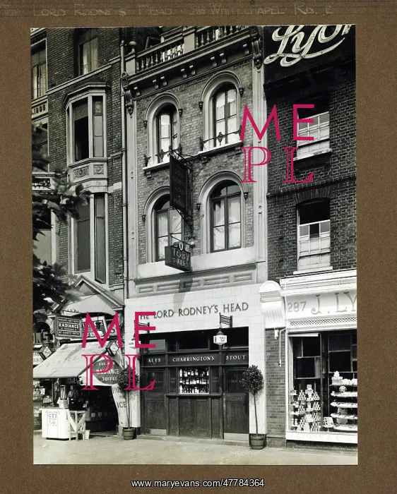 : Photograph of Lord Rodneys Head PH, Whitechapel, London : Photograph of Lord Rodneys Head PH, Whitechapel, London