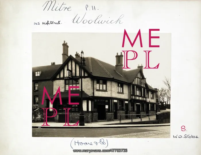 : Photograph of Mitre PH, Woolwich, London : Photograph of Mitre PH, Woolwich, London
