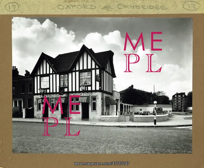  : Photograph of Oxford & Cambridge PH, Hammersmith, London