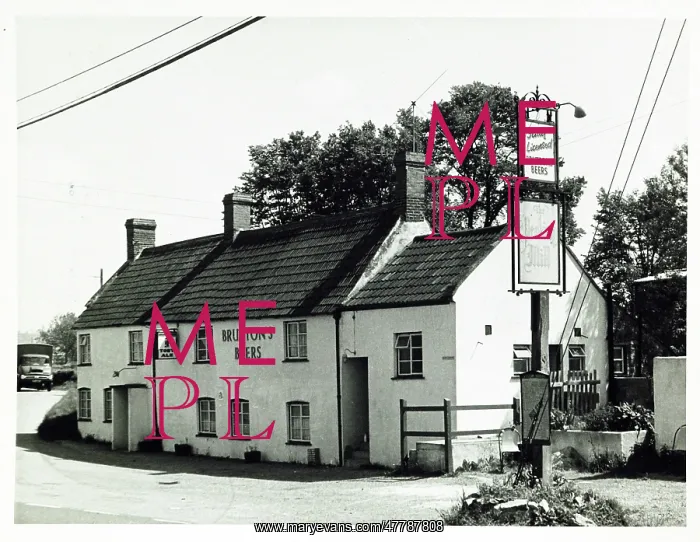 : Photograph of Pecking Mill PH, Evercreech, Somerset : Photograph of Pecking Mill PH, Evercreech, Somerset