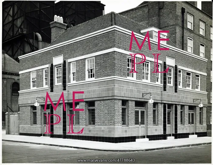 : Photograph of Phoenix PH, Edgware, London : Photograph of Phoenix PH, Edgware, London