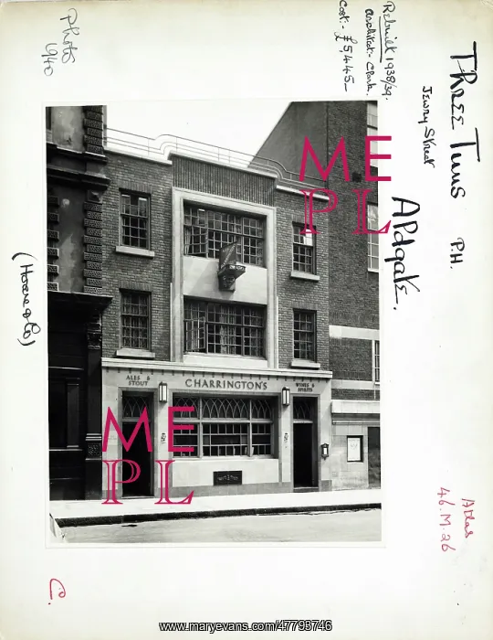 : Photograph of Three Tuns PH, Aldgate, London : Photograph of Three Tuns PH, Aldgate, London