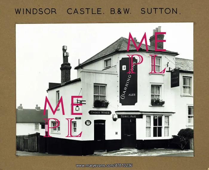 : Photograph of Windsor Castle PH, Sutton, Surrey : Photograph of Windsor Castle PH, Sutton, Surrey