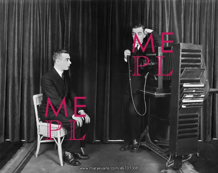 : Photographer taking a photo ID : Photographer taking a photo ID