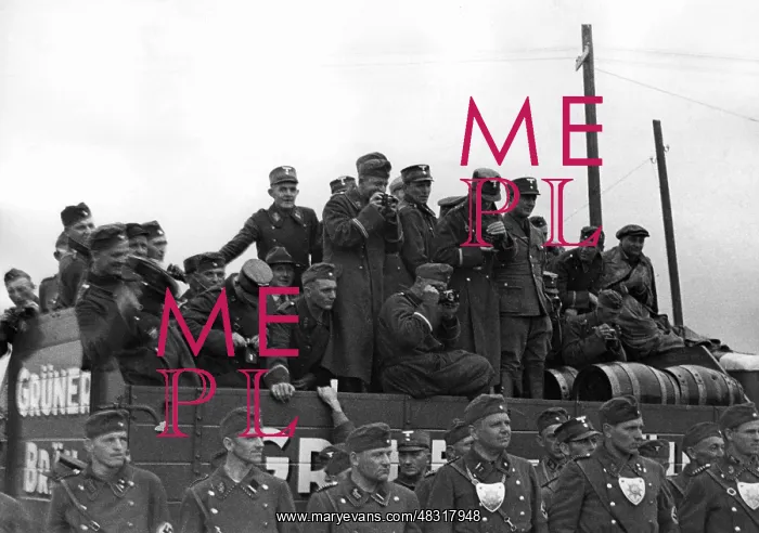 : Photographers in the tent camp of the Berlin : Photographers in the tent camp of the Berlin