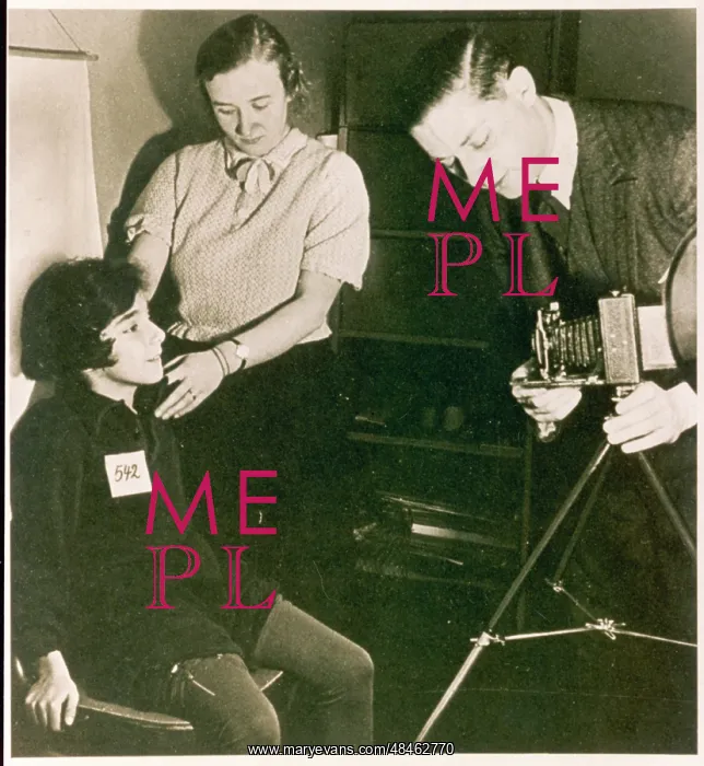 : PHOTOGRAPHING JEW TYPES : PHOTOGRAPHING JEW TYPES