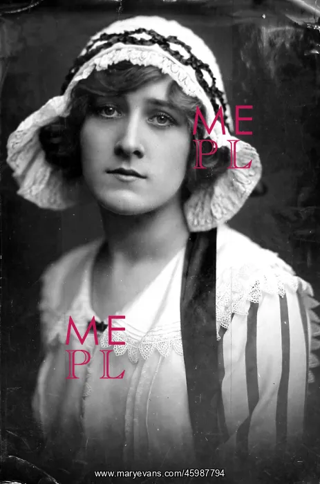: Phyllis Dare : Phyllis Dare
