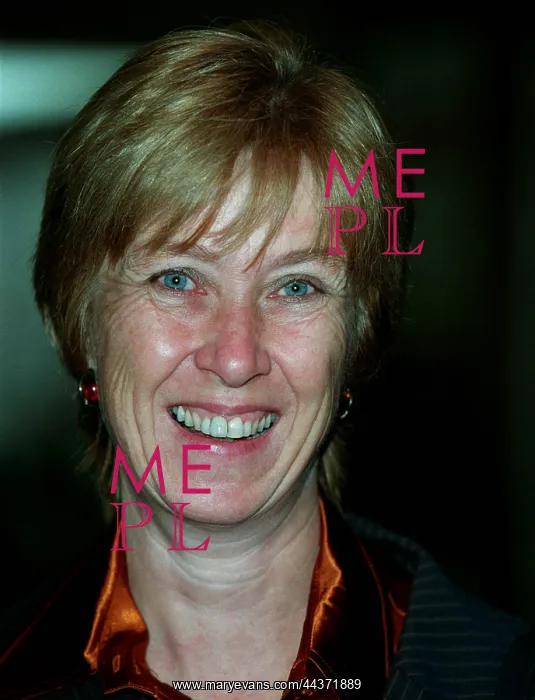  : Phyllis Starkey MP